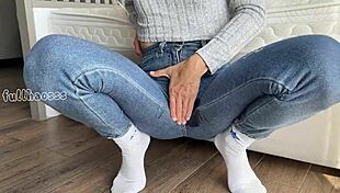 Stepmom Cum Squirt In Tight Wet Leggings