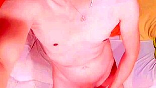 masturbándome usando mi nuevo sombrero