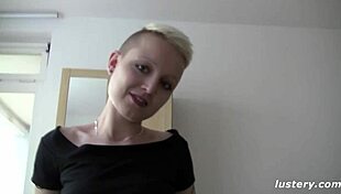 she's loving riding that cock while filming 😍