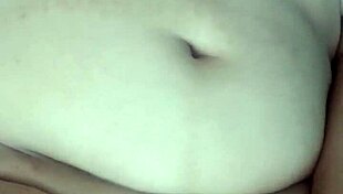 latina chubby girl masturbates with desire 😏