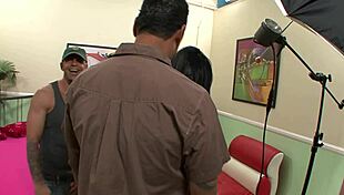 Адриана Роси иска омъжената й путка да се напълни в мрежести чорапи