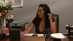 Isis Love Gets Foot Massage Before Deep Dicking