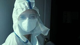 Lola Fae Squirts During Masked Covid Sex