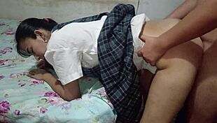 Man, my colegiala sneaks into a room and nails an epic oral session! 😍