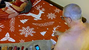 Ho ho ho, Granny Carmen Claus sucks cock expertly