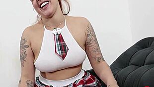 Stepsister Gives Deepthroat Footjob