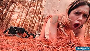 Scarlett taylor and stephan rogers cant help fucking outdoors with quickie blowjob and cowgirl cumshot.