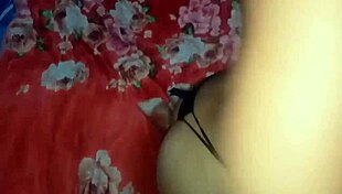 This venezuelan’s stunning ass gets all the attention in colombian streets