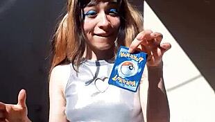 Bonneyuwu shows her beautiful body while reading cards.