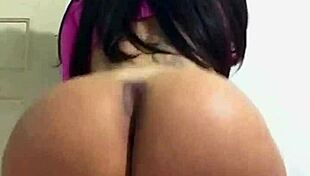 peruvian pornstar angel lima dances funk showing big ass and pussy