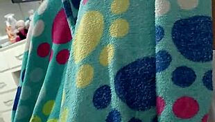 Man Masturbates While Wife Gets Nails Done at Salon