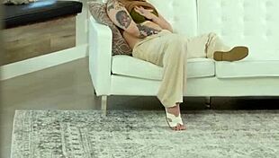 You can't do that in court, petite teen Vanessa Vega blows Pierce Paris