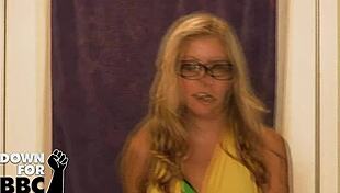 Tabitha James Feels Intense Pleasure With The Black Neighbor In Doggystyle