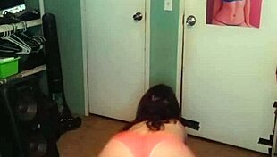 Catherine Grey Twerks On Snapchat