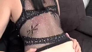 I love fucking as a married woman with passion