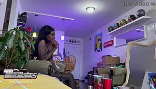 Linden creams and squirts in missionary fucking