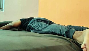 Hot chubby Malaysian chick gets pussy fucked in bed