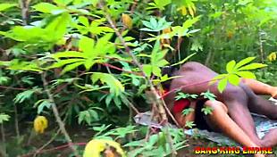 hot butties bush sex in public with ebony cowgirl 😈