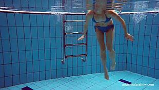 Martina's Tight Pussy in Blue Bikini Underwater