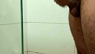 masturbating while watching my wife 😏