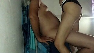 La Puta De Mi Hermanastra Se Corri� El Pantie Y Cabalg� Sobre Mi Gran Polla Sin Cond�n