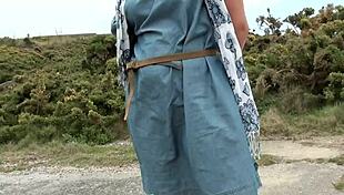 Tipo militar y princesa anónima comparten acción intensa en el dormitorio