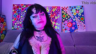 i love deedee love's cum, she's so submissive and goth