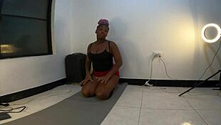 wow, my flexible body in yoga, trying big ass positions!