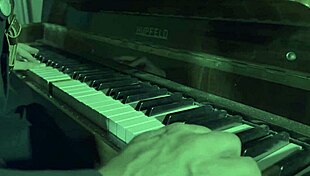 mistress april, slave rose, never forget your phone again!