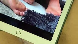 a little 18+ afternoon licking