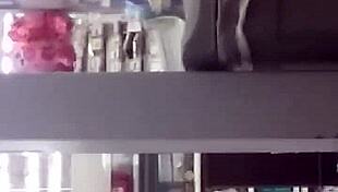 This candid video captures a hot young 18+ booty hidden in sexy clothes