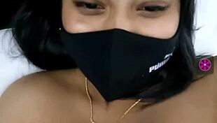 Indian girl performs live sex video