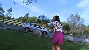 今日オフィスでスラッティーなブラウン秘書とハードコアファック