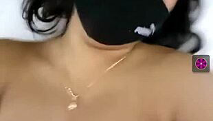Indian girl performs live sex video