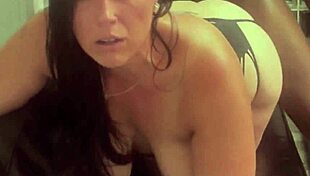 Fucking and sucking the boss in the office lobby 😈