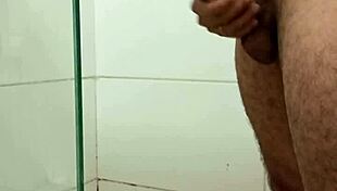 masturbating while watching my wife 😏