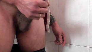 i can't stop with all this semen in the bath