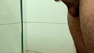 masturbating while watching my wife 😏