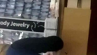 This candid video captures a hot young 18+ booty hidden in sexy clothes