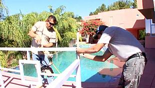 Ariana Grand giert nach dem harten Schwanz ihres Stiefvaters. Sie lässt ihn jedes Mal ihren engen Körper ficken.