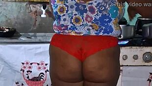 Crente safada na cozinha showing huge tits ass outdoor homemade