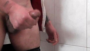 i can't stop with all this semen in the bath