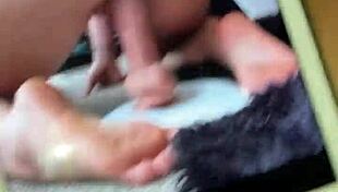 a little 18+ afternoon licking