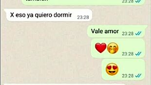mi novia disfruta la leche con gusto