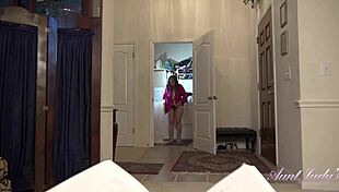 Putain Mina fais-moi ça ! Minette maigre de Recife hurle en jouissant fort