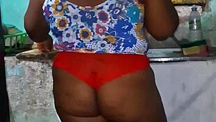 Crente safada na cozinha showing huge tits ass outdoor homemade