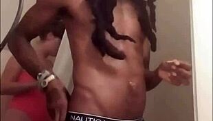 Blonde car wash offers intriguing webcam views