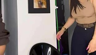 Madura Colombiana Tiene La Casa Sola Y Deja Entrar Al Mejor Amigo De Su Hijo