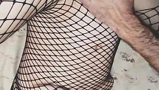 the mature skinny wife gets anal in her homemade video