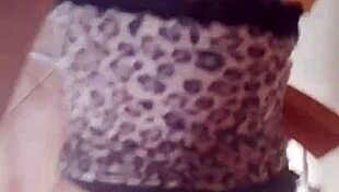 A Mia Moglie Piace Pulire In Mutandine Per Poi Farsi Scopare